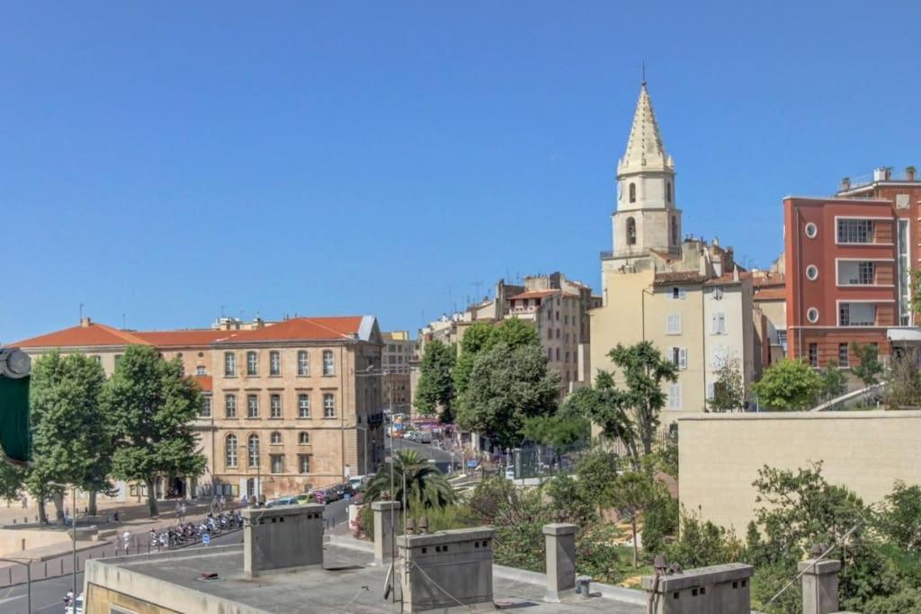 Balcony On The True Marseille Apartment Exterior photo